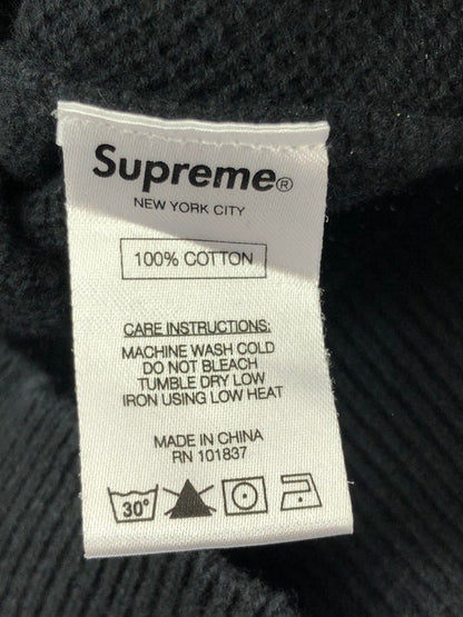【メンズ】 Supreme シュプリーム 16AW LOGO STRIPE PIQUE CREWNECK KNIT ロゴストライプ ピケ クルーネックニット 149-260320-rt-21-tag サイズ：M カラー：ブラック 万代Net店
