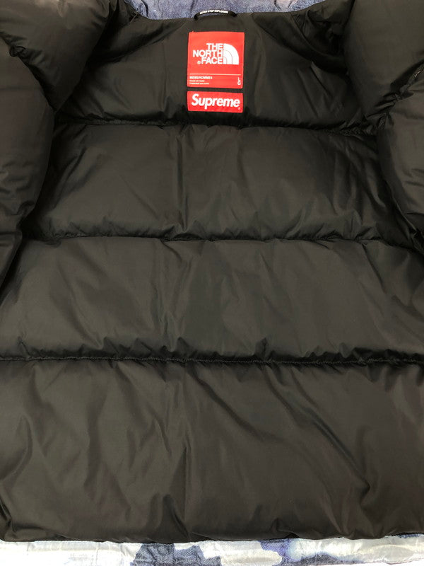 【中古品】【メンズ】 Supreme シュプリーム × THE NORTH FACE ザ・ノースフェイス 21AW BLEACHED DENIM PRINT NUPTSE JACKET ND52100I 149-260321-rt-05-tag サイズ：L カラー：ブルー系 万代Net店