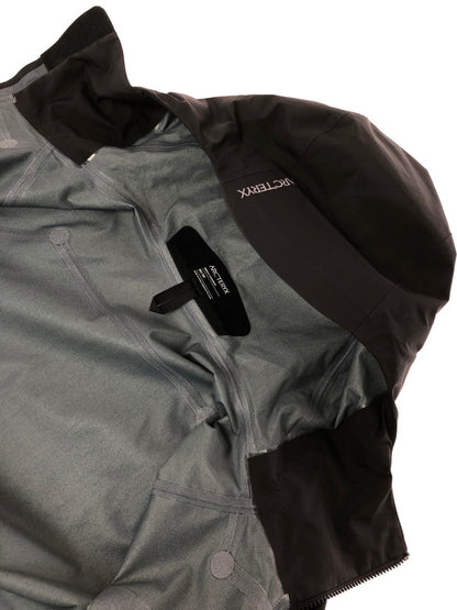 【中古品】【メンズ】 ARC'TERYX アークテリクス SABRE JACKET 29657 セイバー ジャケット 144-260325-rt-04-tag サイズ：M カラー：ブラック 万代Net店