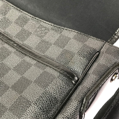 【中古品】【メンズ】 LOUIS VUITTON ルイヴィトン N58029 ダミエ グラフィット ダニエルMM ショルダーバッグ カバン 179-260503-na-04-tagh カラー：ブラック 万代Net店