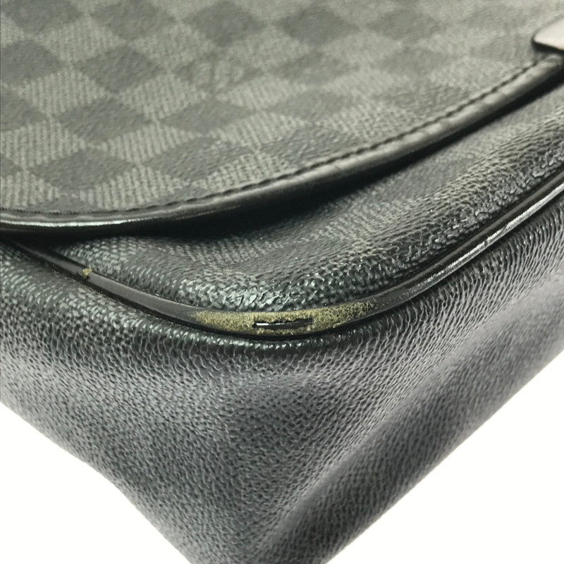 【中古品】【メンズ】 LOUIS VUITTON ルイヴィトン N58029 ダミエ グラフィット ダニエルMM ショルダーバッグ カバン 179-260503-na-04-tagh カラー：ブラック 万代Net店