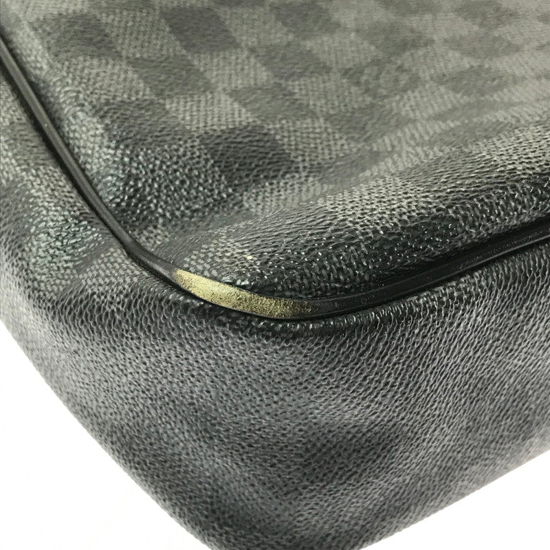 【中古品】【メンズ】 LOUIS VUITTON ルイヴィトン N58029 ダミエ グラフィット ダニエルMM ショルダーバッグ カバン 179-260503-na-04-tagh カラー：ブラック 万代Net店
