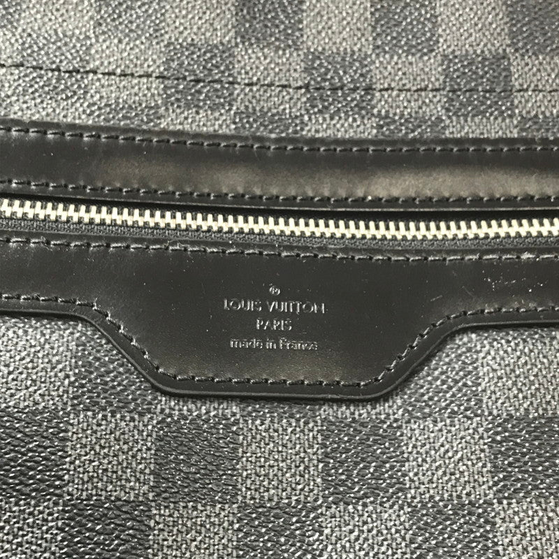 【中古品】【メンズ】 LOUIS VUITTON ルイヴィトン N58029 ダミエ グラフィット ダニエルMM ショルダーバッグ カバン 179-260503-na-04-tagh カラー：ブラック 万代Net店