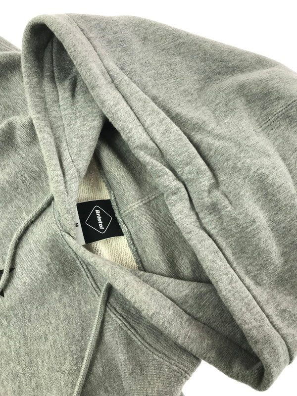 【中古品】【メンズ】 F.C.R.B. エフシーアールビー 17AW EMBLEM PULLOVER HOODIE 178110 エンブレム プルオーバー フーディー パーカー 142-260328-na-05-tag サイズ：M カラー：グレー 万代Net店