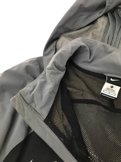 【現状渡し品】【メンズ】 F.C.R.B. エフシーアールビー × NIKE ナイキ WARM UP JACKET 823116-011 16SS ウォームアップ ジャケット ライトアウター 142-260324-na-18-tag サイズ：M カラー：グレー/ブラック 万代Net店