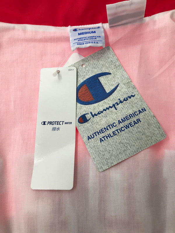 【中古美品】【メンズ】 UNDEFEATED アンディフィーテッド × CHAMPION チャンピオン COACH JACKET C8-R614 コーチジャケット ライトアウター 142-260822-rt-23-tagh サイズ：M カラー：レッド 万代Net店