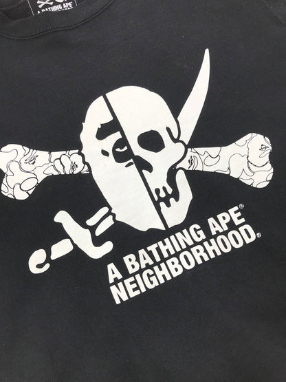 【中古品】【メンズ】 NEIGHBORHOOD ネイバーフッド × A BATHING APE ア ベイシング エイプ SKULL CREWNECK 001SWE731908X スカル クルーネック スウェット トレーナー 142-260408-rt-03-tag サイズ：M カラー：ブラック 万代Net店