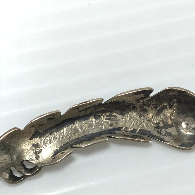 【現状渡し品】【メンズ】 BIG HAND ビッグハンド FEATHER PENDANT TOP フェザー ペンダントトップ アクセサリー 191-260627-na-12-tagh カラー：シルバー 万代Net店