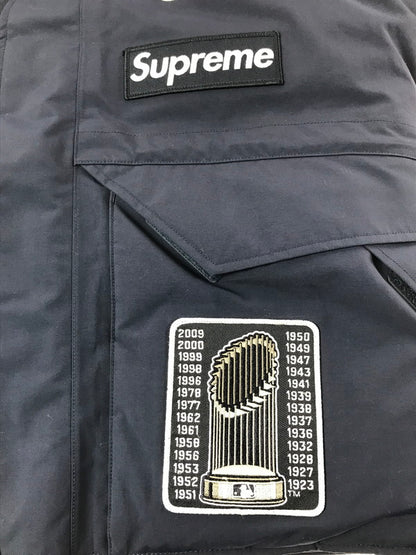 【中古品】【メンズ】 SUPREME シュプリーム ×NEW YORK YANKEES ニューヨーク ヤンキース 21AW GORE-TEX 700-FILL DOWN JACKET ゴアテックス ダウンジャケット アウター 149-260427-na-14-tagh サイズ：S カラー：ネイビー 万代Net店