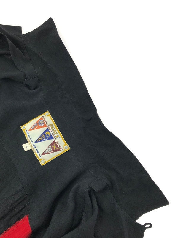 【中古品】【メンズ】 AVIREX アヴィレックス OPEN COLLAR S/S RAYON SHIRT スカル＆スネーク 刺繍 オープンカラー レーヨン シャツ 開襟シャツ トップス 145-260605-rt-07-tagh サイズ：S カラー：ブラック 万代Net店