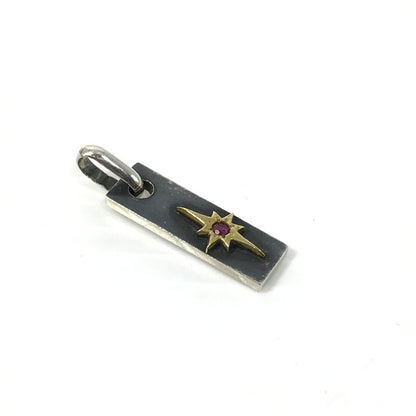 【中古品】【メンズ】 BIG HAND ビッグハンド 2025 X'MAS ミッドナイトトップ ルビー ペンダントトップ アクセサリー 192-260507-na-06-tag カラー：シルバー 万代Net店