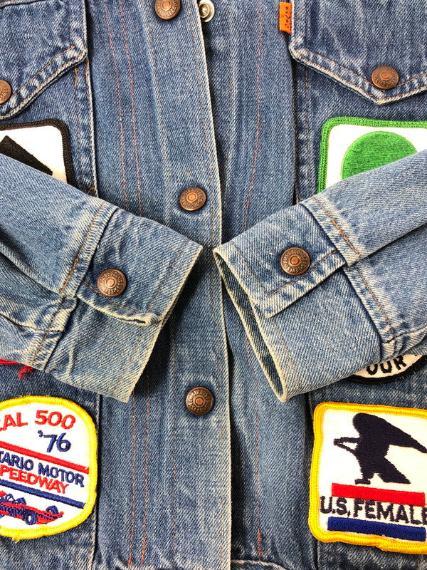 【現状渡し品】【メンズ】 LEVI'S リーバイス 70'S-80'S WAPPEN DENIM JACKET オレンジタブ 70年代-80年代 ワッペン デニムジャケット ライトアウター 146-260519-na-09-tagh サイズ：L カラー：インディゴ 万代Net店