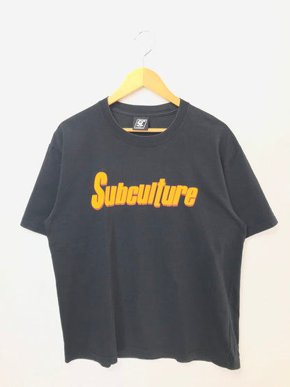 【中古品】【メンズ】 SUBCULTURE サブカルチャー PRINT S/S TEE プリント Tシャツ 半袖Tシャツ 142-260520-na-13-tagh サイズ：3 カラー：ブラック 万代Net店