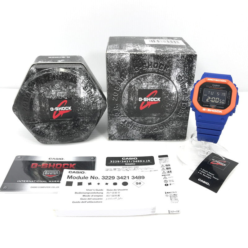 【メンズ】 CASIO G-SHOCK ジーショック DW-5610SC-2JF 5600 SERIES デジタル腕時計 時計 196-260522-ki-13-tagh カラー：ブルー/オレンジ 万代Net店