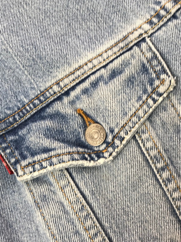 【現状渡し品】【メンズ】 LEVI'S リーバイス DENIM TRACKER JACKET 705070609 デニム トラッカー ジャケット ジージャン ライトアウター 146-260917-rt-42-tagh サイズ：XXL カラー：ライトインディゴ 万代Net店