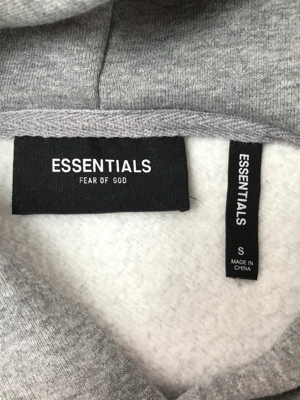 【中古品】【メンズ】 FOG ESSENTIALS フィア オブ ゴッド エッセンシャルズ REFLECTOR LOGO HOODIE リフレクター ロゴ フーディー ライトアウター 142-260530-rt-09-tagh サイズ：S カラー：グレー 万代Net店