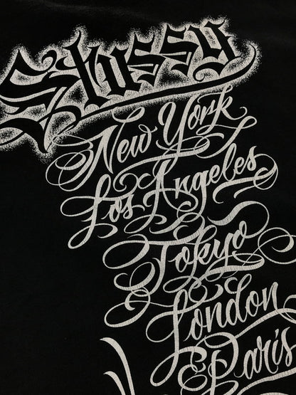 【現状渡し品】【メンズ】 STUSSY ステューシー × MR.CARTOON ミスターカートゥーン 00'S WORLD TOUR TEE 00年代 ワールドツアー Tシャツ 半袖Tシャツ 142-260531-na-04-tagh サイズ：M カラー：ブラック 万代Net店