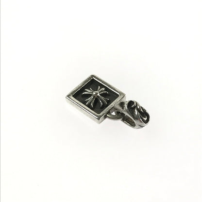 ※店頭販売のみ 【中古品】【メンズ】 CHROME HEARTS クロムハーツ OLD FRAMED CH PLUS CHARM オールド フレームド CHプラス チャーム ペンダントトップ アクセサリー 190-260523-na-33-ichh カラー：シルバー 万代Net店