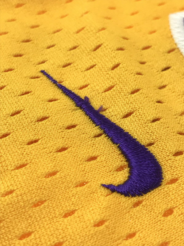 【中古品】【メンズ】 NIKE TEAM ナイキ チーム LOS ANGELES LAKERS KOBE UNIFORM ロサンゼルス レイカーズ コービー ユニフォーム トップス 146-260604-rt-29-tagh サイズ：XL カラー：イエロー 万代Net店