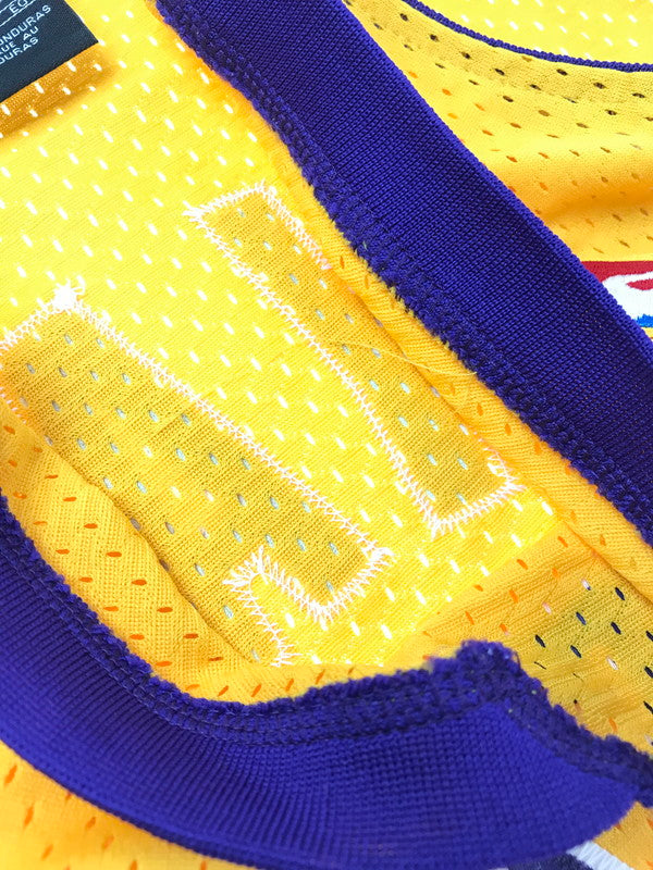 【中古品】【メンズ】 NIKE TEAM ナイキ チーム LOS ANGELES LAKERS KOBE UNIFORM ロサンゼルス レイカーズ コービー ユニフォーム トップス 146-260604-rt-29-tagh サイズ：XL カラー：イエロー 万代Net店