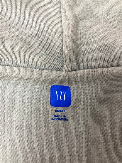 【中古品】【メンズ】 YEEZY GAP イージー ギャップ DOUBLEFACE WIDE SILHOUETTE ZIP UP SWEAT HOODIE 537322-02-1 ダブルフェイス ワイドシルエット ジップアップ スウェットパーカー 142-260604-rt-18-tagh サイズ：S カラー：グレージュ 万代Net店