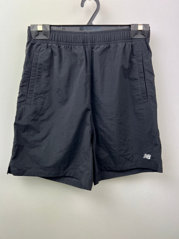 【中古品】【メンズ】 NEW BALANCE ニューバランス NYLON JACKET & SHORTS SET UP AMJ35450/AMS35450 ナイロンジャケット ショーツ セットアップ 178-260620-kk-11-hon サイズ：S カラー：ブラック 万代Net店