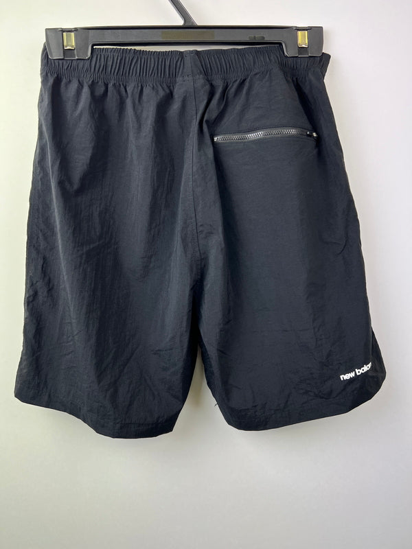 【中古品】【メンズ】 NEW BALANCE ニューバランス NYLON JACKET & SHORTS SET UP AMJ35450/AMS35450 ナイロンジャケット ショーツ セットアップ 178-260620-kk-11-hon サイズ：S カラー：ブラック 万代Net店