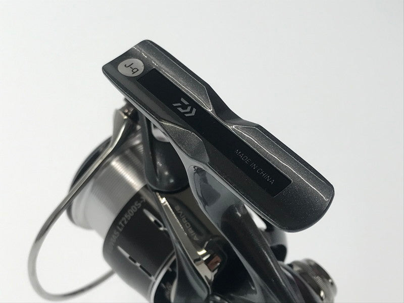 【中古美品】 DAIWA ダイワ 24 LUVIAS 24 ルビアス LT2500S-XH スピニングリール 釣り 釣り具等 134-260806-rt-04-tagh 万代Net店