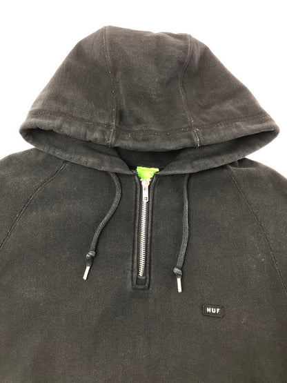 【中古品】【メンズ】 HUF ハフ SMALL LOGO HALF ZIP PULLOVER HOODIE スモール ロゴ ハーフジップ プルオーバー フーディー パーカー トップス 142-260611-rt-18-tagh サイズ：M カラー：ブラック 万代Net店