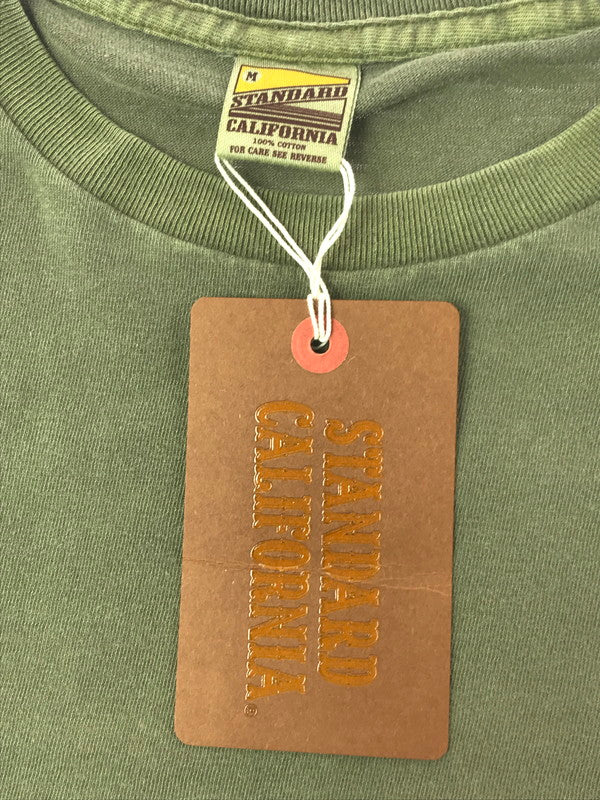 【中古品】【メンズ】 STANDARD CALIFORNIA スタンダード カルフォルニア SHIELD LOGO T-SHIRTS SD LTD シールド ロゴ Tシャツ トップス 145-260619-rt-15-tagh サイズ：M カラー：カーキ 万代Net店