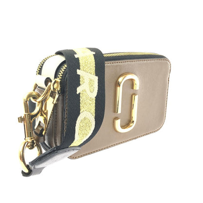 【中古品】【レディース】 MARC JACOBS マークジェイコブス THE SNAPSHOT M0014146 ザ スナップショット ショルダーバッグ "CEMENT MULCH" カバン 180-260616-na-07-tagh カラー：ブラウン系 万代Net店