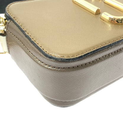 【中古品】【レディース】 MARC JACOBS マークジェイコブス THE SNAPSHOT M0014146 ザ スナップショット ショルダーバッグ "CEMENT MULCH" カバン 180-260616-na-07-tagh カラー：ブラウン系 万代Net店