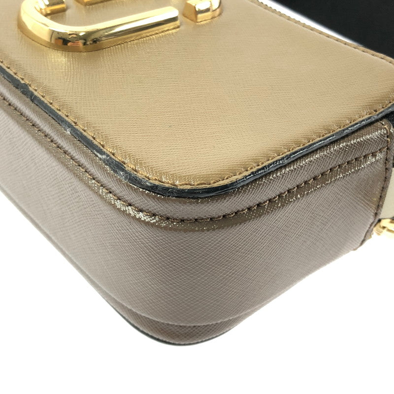 【中古品】【レディース】 MARC JACOBS マークジェイコブス THE SNAPSHOT M0014146 ザ スナップショット ショルダーバッグ "CEMENT MULCH" カバン 180-260616-na-07-tagh カラー：ブラウン系 万代Net店