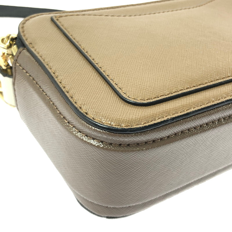 【中古品】【レディース】 MARC JACOBS マークジェイコブス THE SNAPSHOT M0014146 ザ スナップショット ショルダーバッグ "CEMENT MULCH" カバン 180-260616-na-07-tagh カラー：ブラウン系 万代Net店
