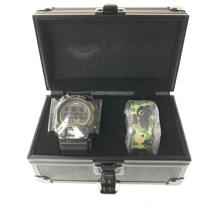 【中古美品】【メンズ】 G-SHOCK ジーショック ×A BATHING APE アベイシングエイプ GM-6900BAPE BAPE® 30TH ANNIVERSARY EXCLUSIVE MODEL ベイプ 30周年 デジタル クォーツ 腕時計 196-260608-na-01-tagh カラー：ブラック 万代Net店