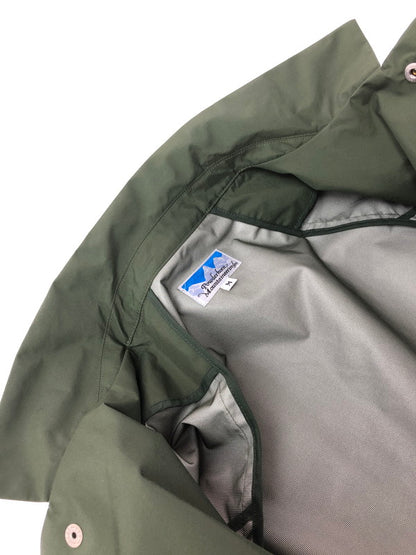 【中古品】【メンズ】 POWDERHORN MOUNTAINEERING パウダーホーン マウンテニアリング NYLON LONG COAT ナイロン ロングコート アウター 144-260622-na-24-tagh サイズ：M カラー：カーキ 万代Net店