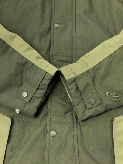 【中古品】【メンズ】 NIKE ナイキ THERMA-FIT WHITE SPACE PARKA DD6776-355 リバーシブル モッズコート アウター 148-260622-na-22-tagh サイズ：XXL カラー：カーキ 万代Net店