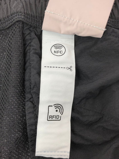 【中古品】【メンズ】 STONE ISLAND ストーン アイランド NYLON METAL IN ECONYLR SHORTS L1S15L100008S0019 国内正規 エコナイロン ショートパンツ ボトムス 152-260621-rt-11-tagh サイズ：36 カラー：ブラック 万代Net店
