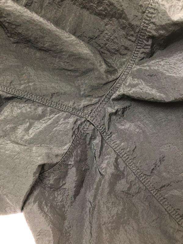 【中古品】【メンズ】 STONE ISLAND ストーン アイランド NYLON METAL IN ECONYLR SHORTS L1S15L100008S0019 国内正規 エコナイロン ショートパンツ ボトムス 152-260621-rt-11-tagh サイズ：36 カラー：ブラック 万代Net店