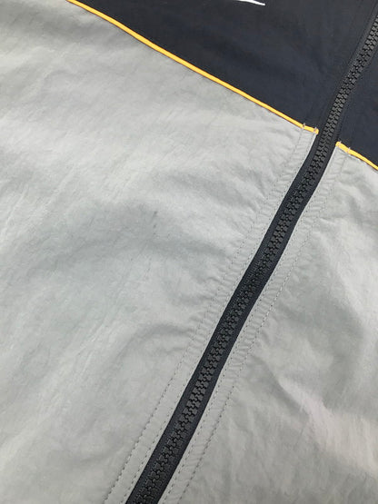 【中古品】【メンズ】 NIKE ナイキ CLUB MEN'S HOODED JACKET IH5962-029 クラブ メンズ フーデッド ジャケット ライトアウター 148-260625-rt-28-tagh サイズ：M カラー：グレー/ブラック 万代Net店