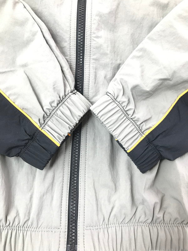 【中古品】【メンズ】 NIKE ナイキ CLUB MEN'S HOODED JACKET IH5962-029 クラブ メンズ フーデッド ジャケット ライトアウター 148-260625-rt-28-tagh サイズ：M カラー：グレー/ブラック 万代Net店