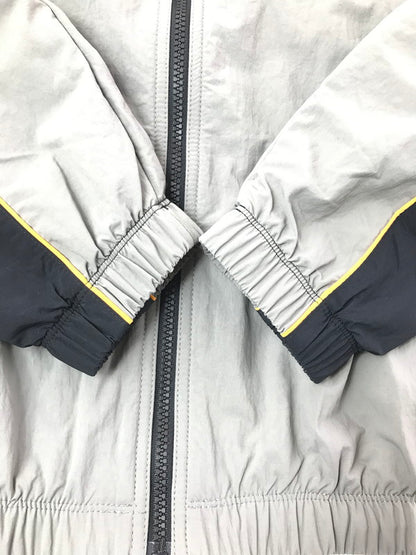 【中古品】【メンズ】 NIKE ナイキ CLUB MEN'S HOODED JACKET IH5962-029 クラブ メンズ フーデッド ジャケット ライトアウター 148-260625-rt-28-tagh サイズ：M カラー：グレー/ブラック 万代Net店