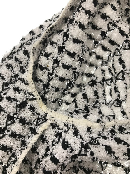【中古品】【レディース】 CHANEL BOUTIQUE シャネル ブティック COCO MARK BUTTON KNIT CARDIGAN ココ マーク ボタン ニット カーディガン トップス 183-260621-rt-05-tagh サイズ：不明 下記参照 カラー：ホワイト/ブラック 万代Net店