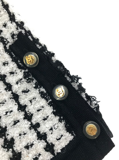 【中古品】【レディース】 CHANEL BOUTIQUE シャネル ブティック COCO MARK BUTTON KNIT CARDIGAN ココ マーク ボタン ニット カーディガン トップス 183-260621-rt-05-tagh サイズ：不明 下記参照 カラー：ホワイト/ブラック 万代Net店