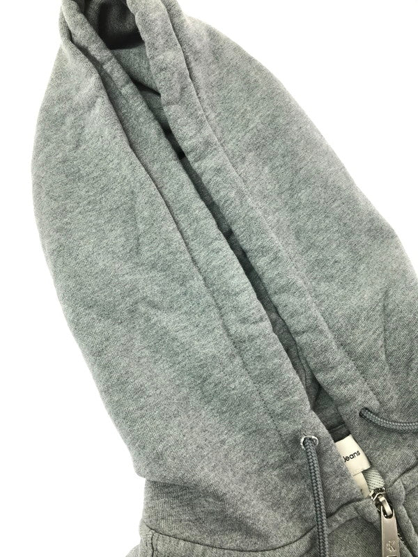【中古品】【メンズ】 CALVIN KLEIN JEANS カルバン クライン ジーンズ MONOGRAM TERRY ZIP UP HOODIE 4RD266G モノグラム テリー ジップアップ フーディー トップス 141-260625-rt-19-tagh サイズ：L カラー：グレー 万代Net店