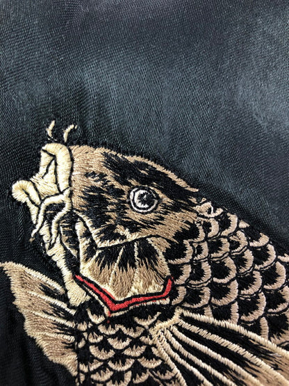 【現状渡し品】【メンズ】 花旅楽団 ハナタビ ガクダン SOUVENIR JACKET 鬼若丸の鯉退治 スーベニア ジャケット ライトアウター 145-260716-rt-13-tagh サイズ：L カラー：グリーン/ベージュ 万代Net店