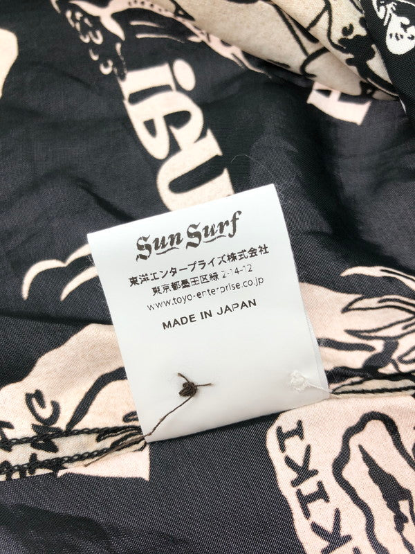 【中古品】【メンズ】 SUN SURF サンサーフ SHOWING HAWAIIAN ISLAND RAYON HAWAIIAN SHIRT SS39012 レーヨン ハワイアン シャツ トップス 145-260716-rt-12-tagh サイズ：XL カラー：ブラック/ホワイト 万代Net店