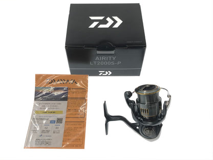 【中古品】 DAIWA ダイワ 23 エアリティ LT2000S-P スピニングリール 釣り 釣り具等 134-260804-YY-03-tagh 万代Net店