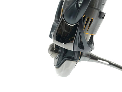 【中古品】 DAIWA ダイワ 23 エアリティ LT2000S-P スピニングリール 釣り 釣り具等 134-260804-YY-03-tagh 万代Net店