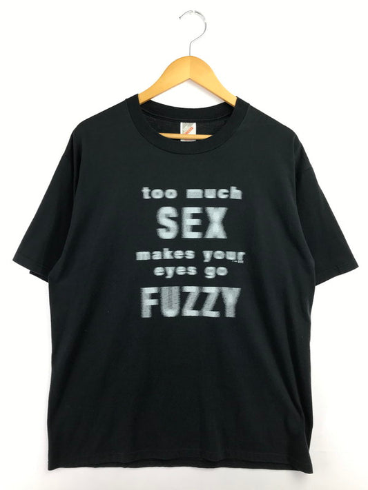 【中古品】【メンズ】 JERZEES ジャージーズ 90's TOO MUCH SEX MAKES YOUR EYES GO FUZZY TEXT DESIGN TEE テキスト デザイン Tシャツ トップス 146-260718-rt-05-tagh サイズ：L カラー：ブラック 万代Net店